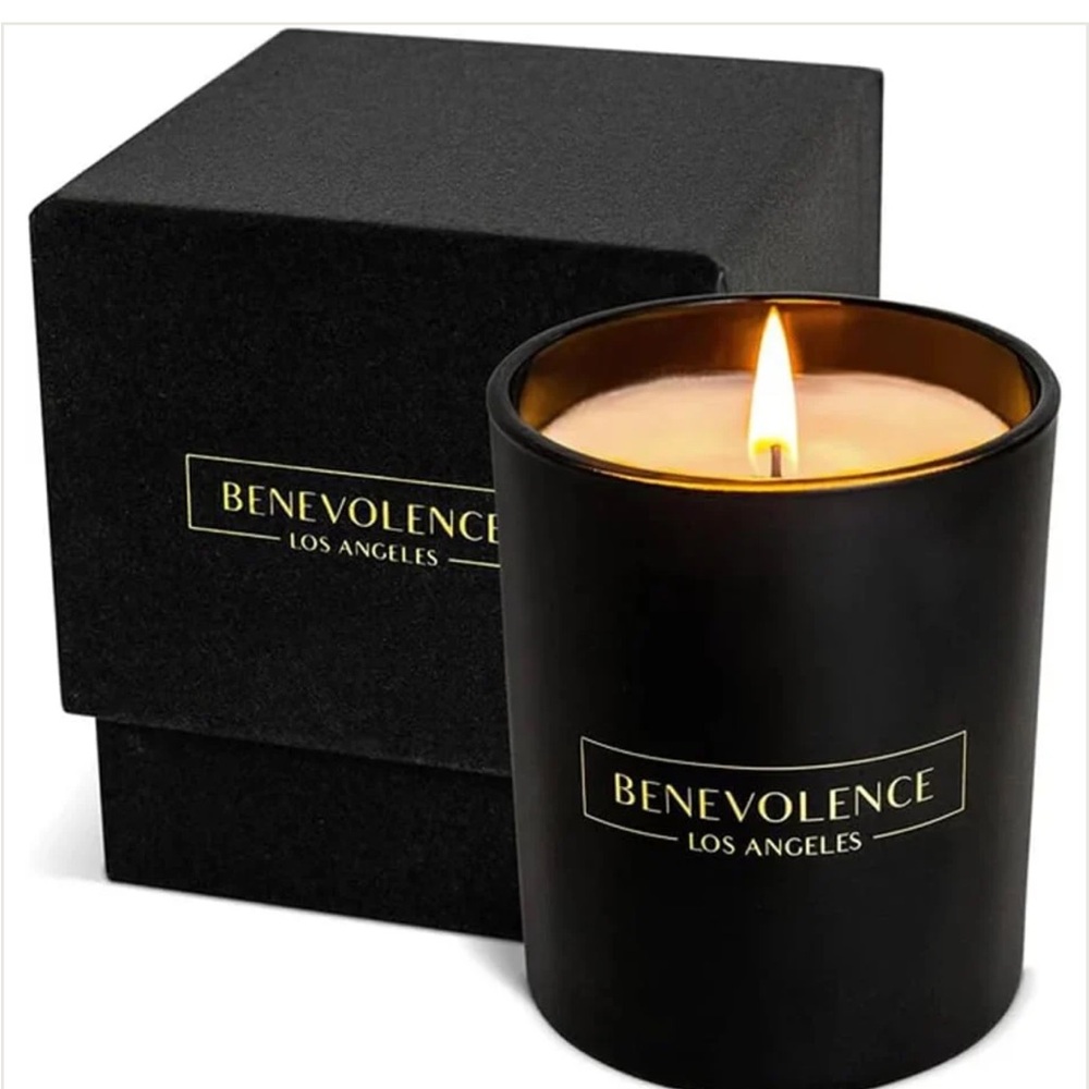 Benevolence Luxurious Black and Gold Candle Rose & Sandalwood Signature Candle
